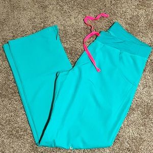 Surgical green Figs scrub pants. Size Medium